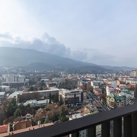 Floor Presidential With Free Private Parking In The Center Of